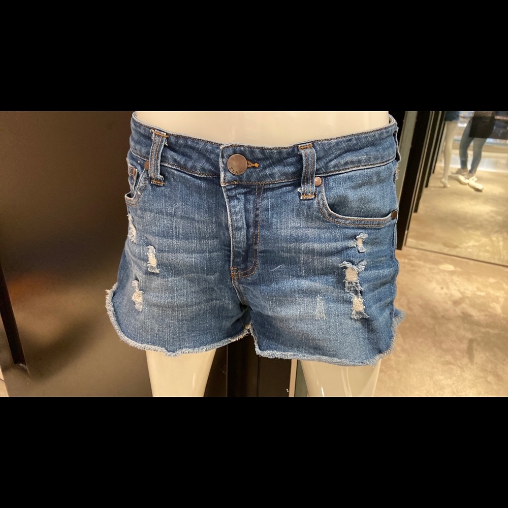 Adorable blue Jean shorts
